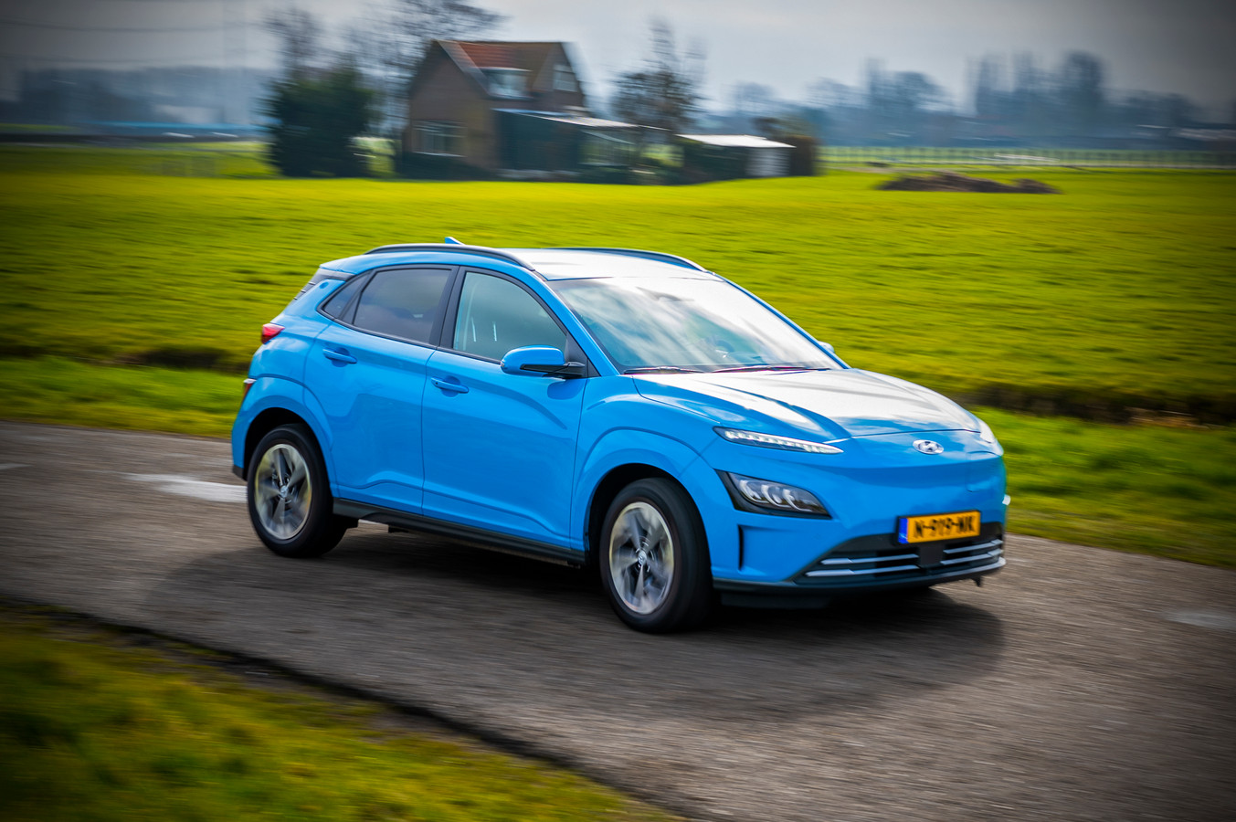 ‘Is het normaal dat mijn elektrische auto nu al minder ver komt