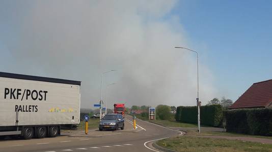 Brand Deurnsche Peel, vanuit Liessel te zien.