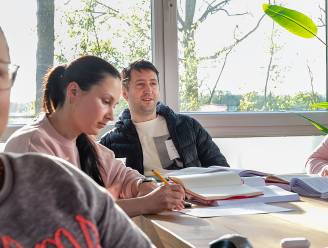 Nederlandse les voor Oekraïners in Zevenbergen: ‘Taal schept een brug tussen mensen’