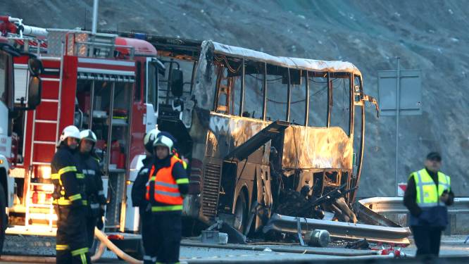 Bus met toeristen verongelukt in Bulgarije: zeker 45 doden, onder wie 12 kinderen