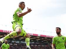 Erik ten Hag met United bijna zeker van CL-ticket dankzij acrobatische goal Casemiro en misstap Liverpool