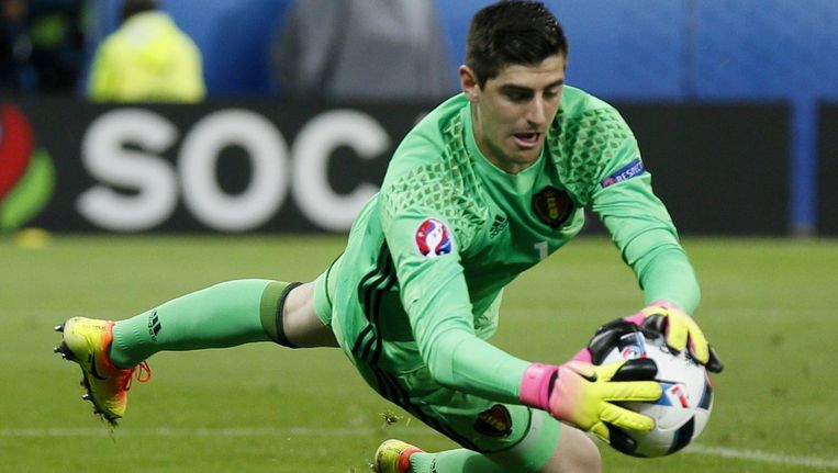 Thibaut Courtois tegen Italië. Beeld epa