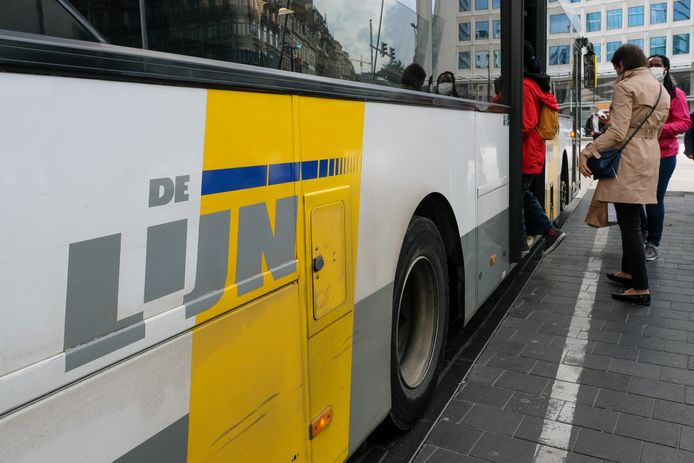 het formulier absorptie Dochter De Lijn schrapt lijnen 651 en 652 door te lege bussen | Kortenberg | hln.be