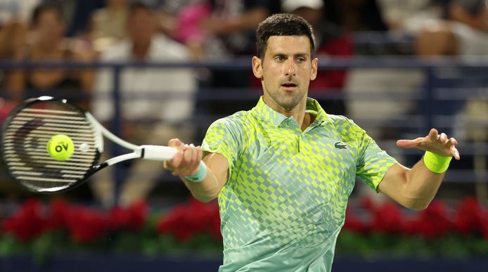 Novak Djokovic of Serbia in actie tegen de Rus Daniil Medvedev in Dubai eerder deze maand.