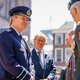 Veteranen marcheren voor de koning