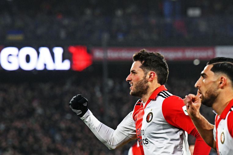 Giminez heeft de ban gebroken. Al in de 9de minuut zet hij Feyenoord op een 1-0-voorsprong.  Beeld Guus Dubbelman / de Volkskrant