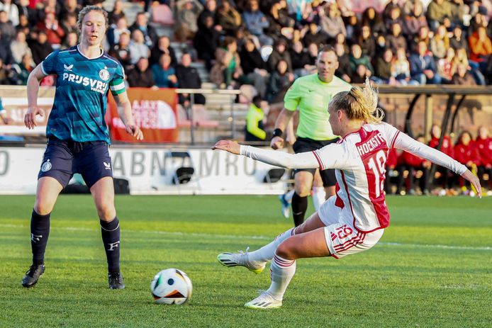 Tiny Hoekstra maakt er 1-0 van.