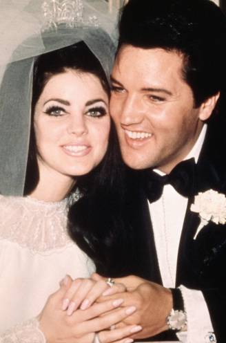 Verslaafd aan slaappillen, zware driftbuien en geen seks voor het huwelijk: Priscilla Presley klapt uit de biecht over ex-man Elvis