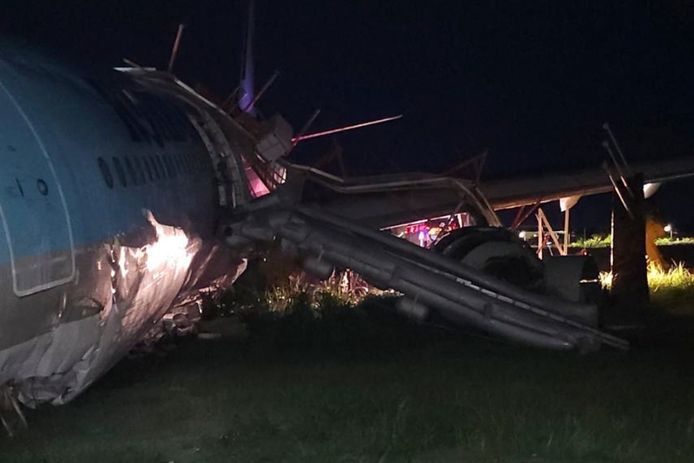 Een vliegtuig van Korean Air met 173 mensen aan boord is op de internationale luchthaven van Cebu op de Filipijnen van de landingsbaan geschoven.