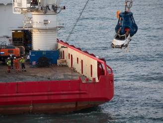 Auto’s en schroot uit de Noordzee plukken: veel containers die overboord sloegen bij Nederland niet heel gebleven