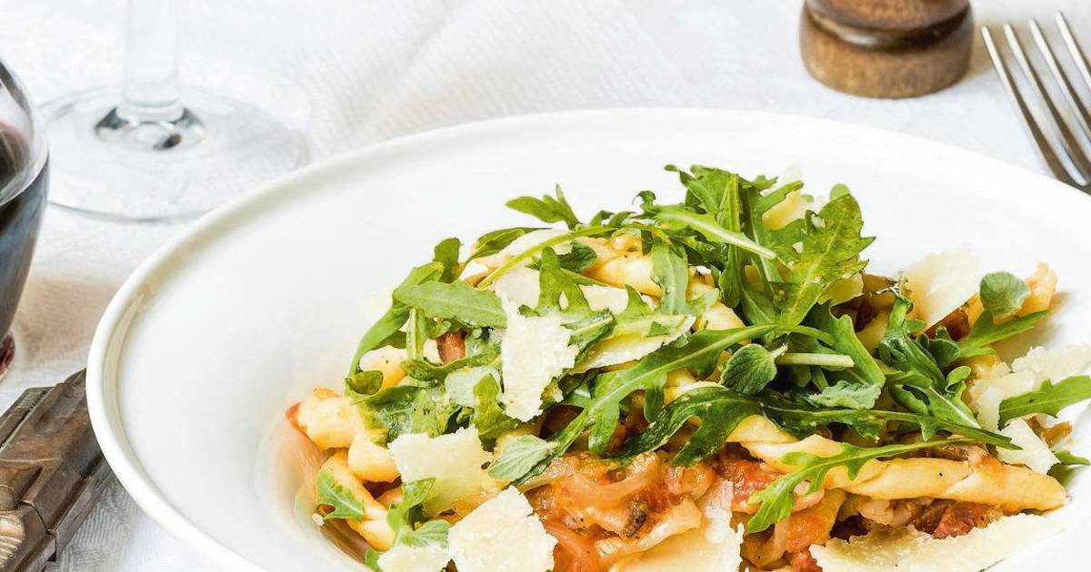 Pasta all'amatriciana van Jeroen Meus Nina kookt hln.be