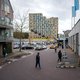 DeBuurt gaat de monotonie van de betonflats te lijf met buitenaards levendige architectuur