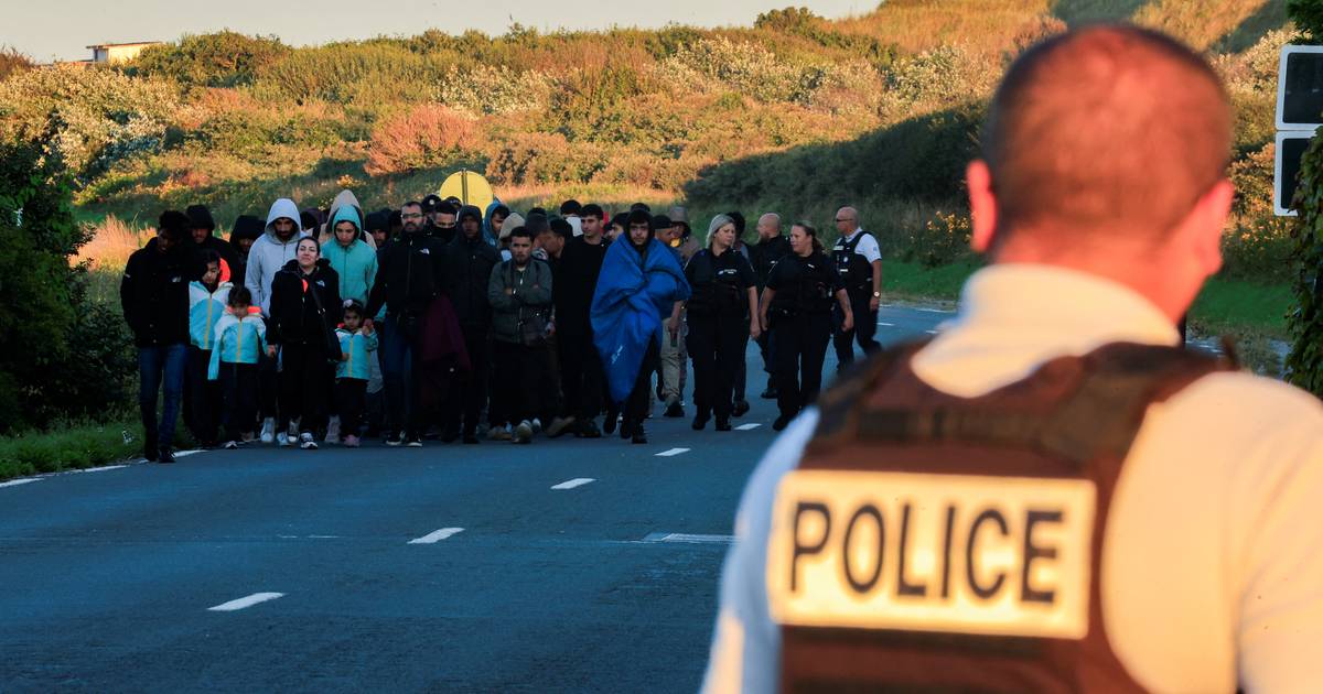 Au moins six migrants se sont noyés alors qu’ils traversaient la Manche depuis la France, nombre de passagers portés disparus |  À l’étranger