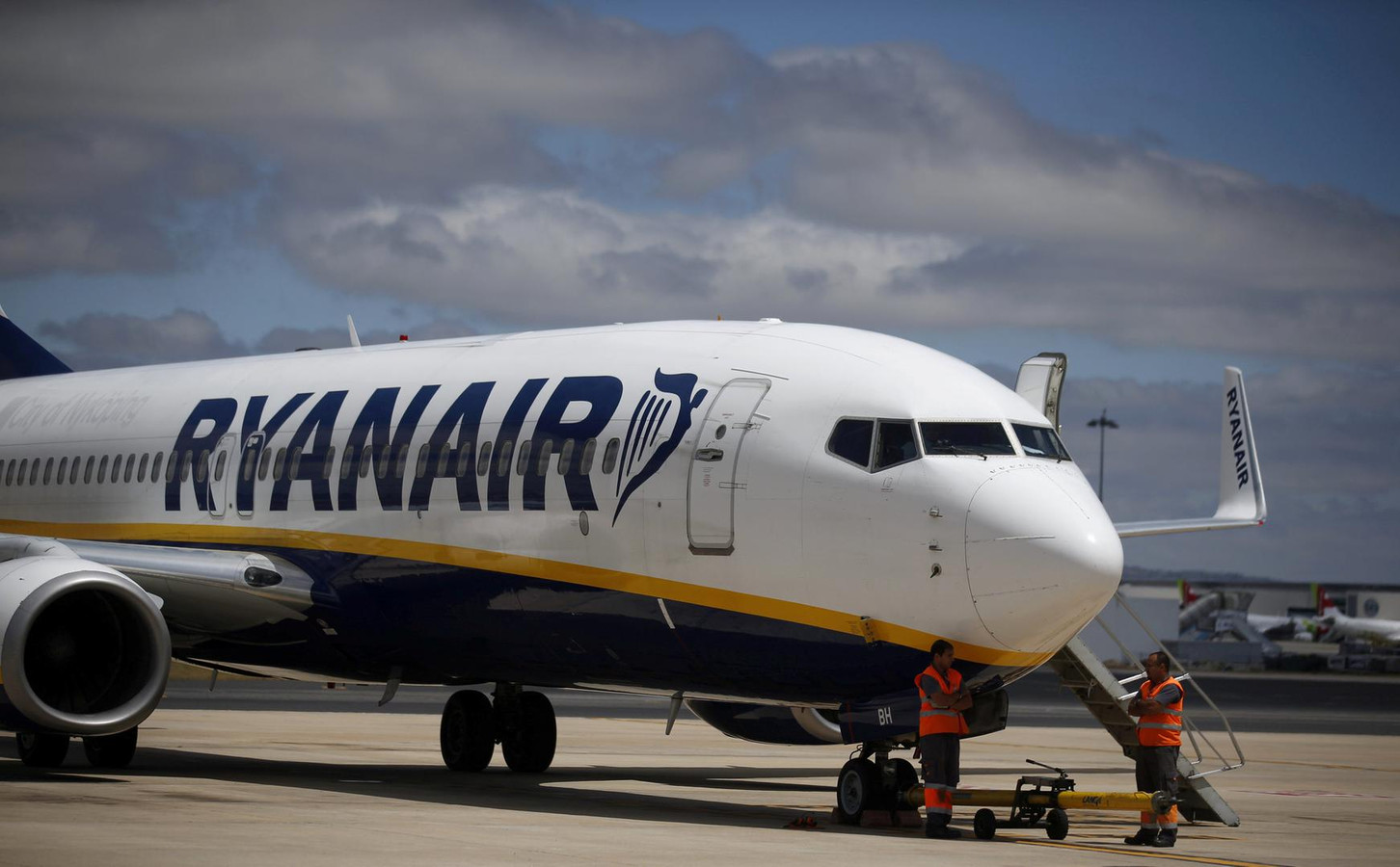 Ryanair porto charleroi