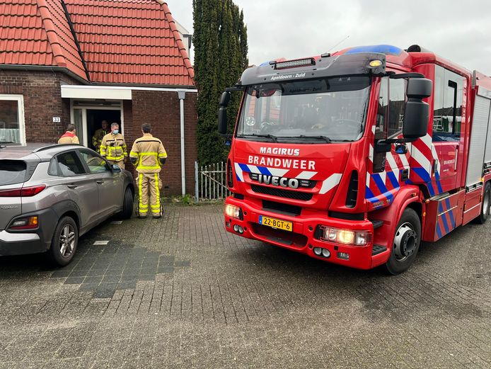 De brandweer in Apeldoorn moest in actie komen om de man van het toilet te bevrijden.