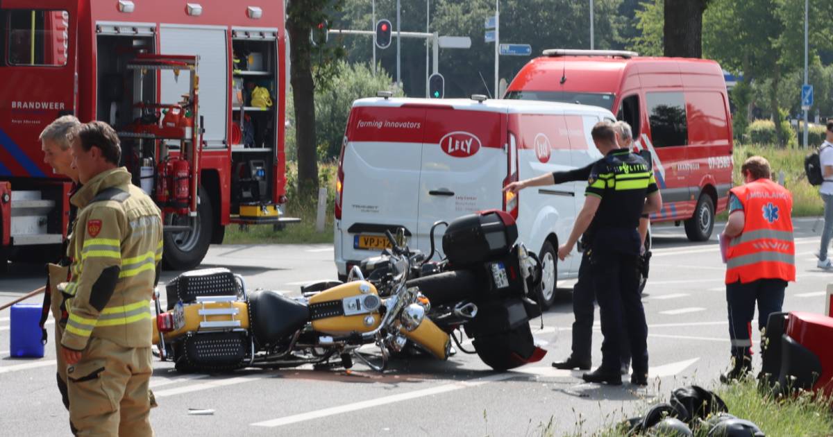 Meerdere gewonden bij botsing tussen twee autos in Nieuw-Buinen.