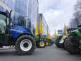 Ontevreden landbouwers strijken met 150 tractoren neer in Europese wijk 