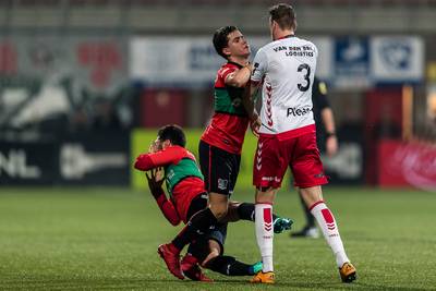 Achahbar over rode kaart voor verdediger Helmond Sport: 'Hij greep mij echt bij de keel'