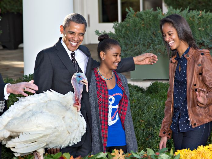 President Barack Obama met zijn familie tijdens de jaarlijkse kalkoenceremonie.