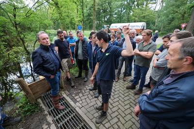 Wat de boeren willen van het waterschap? ‘Ga sloten verdiepen en pompen, pompen, pompen’