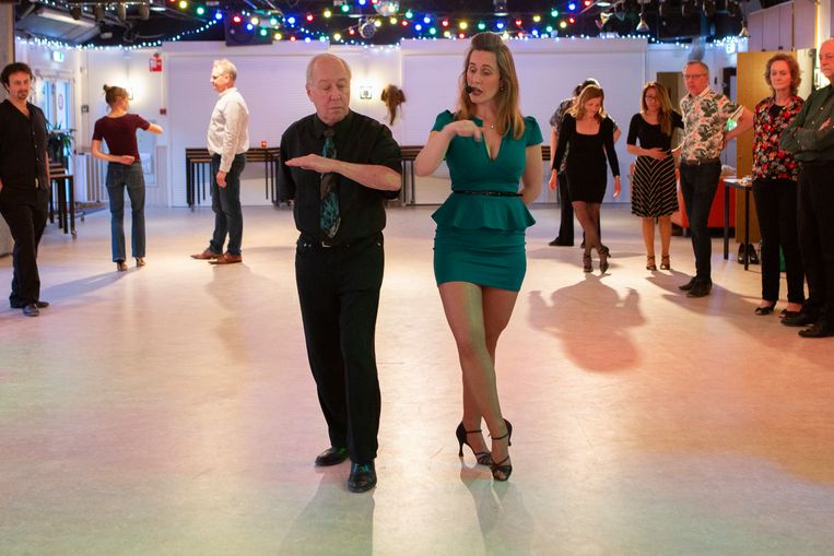 Daphne Schrik-Bruno en haar vader Harry, oprichters van Ballroomdansen.nl. Beeld Mariet Dingemans