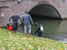 Mysterieuze duik in Emmeloordse gracht: waar zocht de politie nu toch naar?