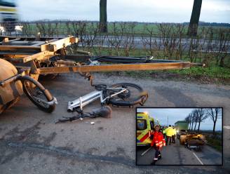 Speedpedelecster (43) ernstig gewond door botsing tegen trailer zonder licht: ‘We vinden het verschrikkelijk’