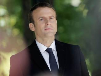 Daarom draagt Macron altijd betaalbare kostuums