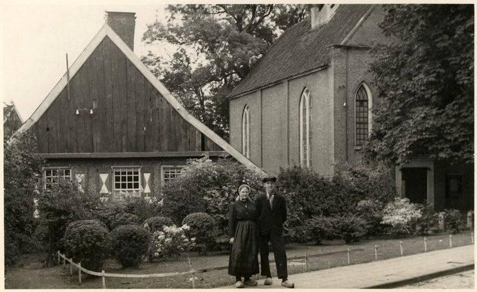 Het Aleida Leurinkhuis in Losser toen het nog geen eigendom van de kerk was en nog ‘Bekhoes’ heette.