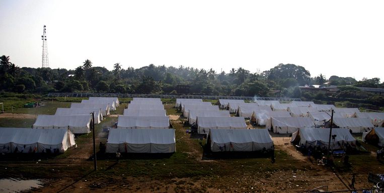 Veel Rohingya-moslims wonen in kampen bij de grens met Bangladesh Beeld epa