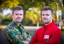 Ruben Ligtenberg (links en rechts) werkt bij de Koninklijke Luchtmacht als assistent luchtverkeersleider, en als vrijwilliger bij het Rode Kruis.