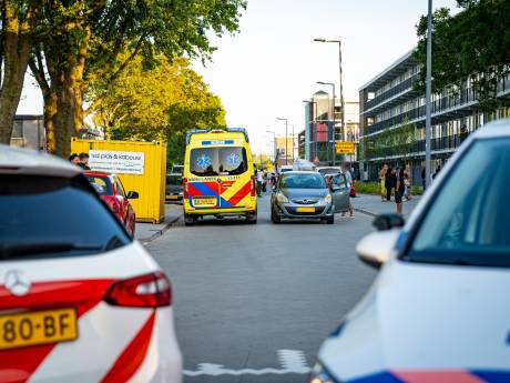 Kind (8) zwaargewond na aanrijding met auto in woonwijk Rotterdam-IJsselmonde