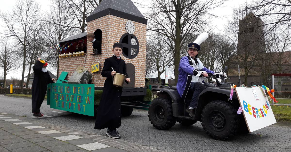 Windstoten en regen teisteren optocht in Spoordonk
