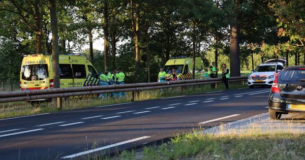 Motorrijder verongelukt na 'wheelie' op Rijksweg bij Reek - BD.nl