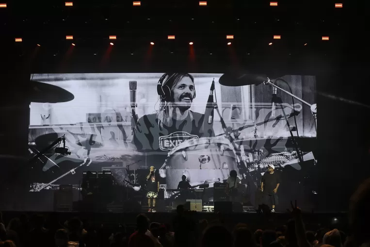 Even Paul McCartney pays tribute to Foo Fighters drummer Taylor Hawkins at emotional tribute concert