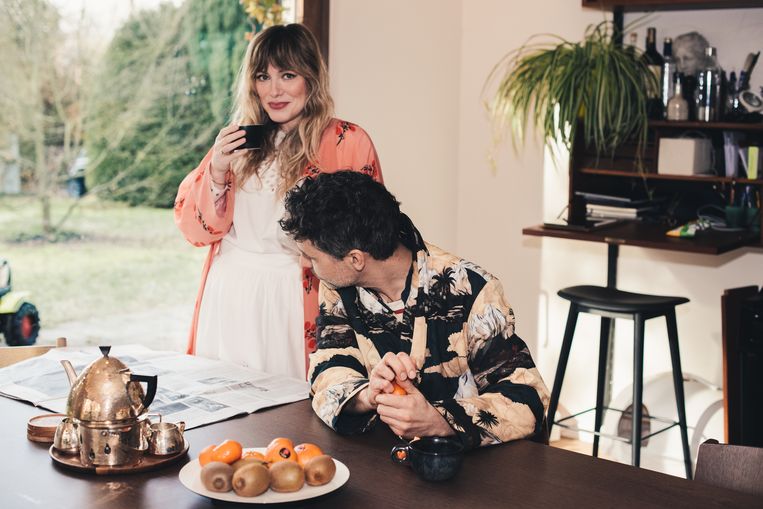 ‘Ik zou nooit botox en fillers gebruiken. Zelfs ­jongeren laten tegenwoordig aan hun gezicht werken om een zo strak mogelijke huid te hebben. Daar verzet ik me tegen.’ Beeld Carmen De Vos