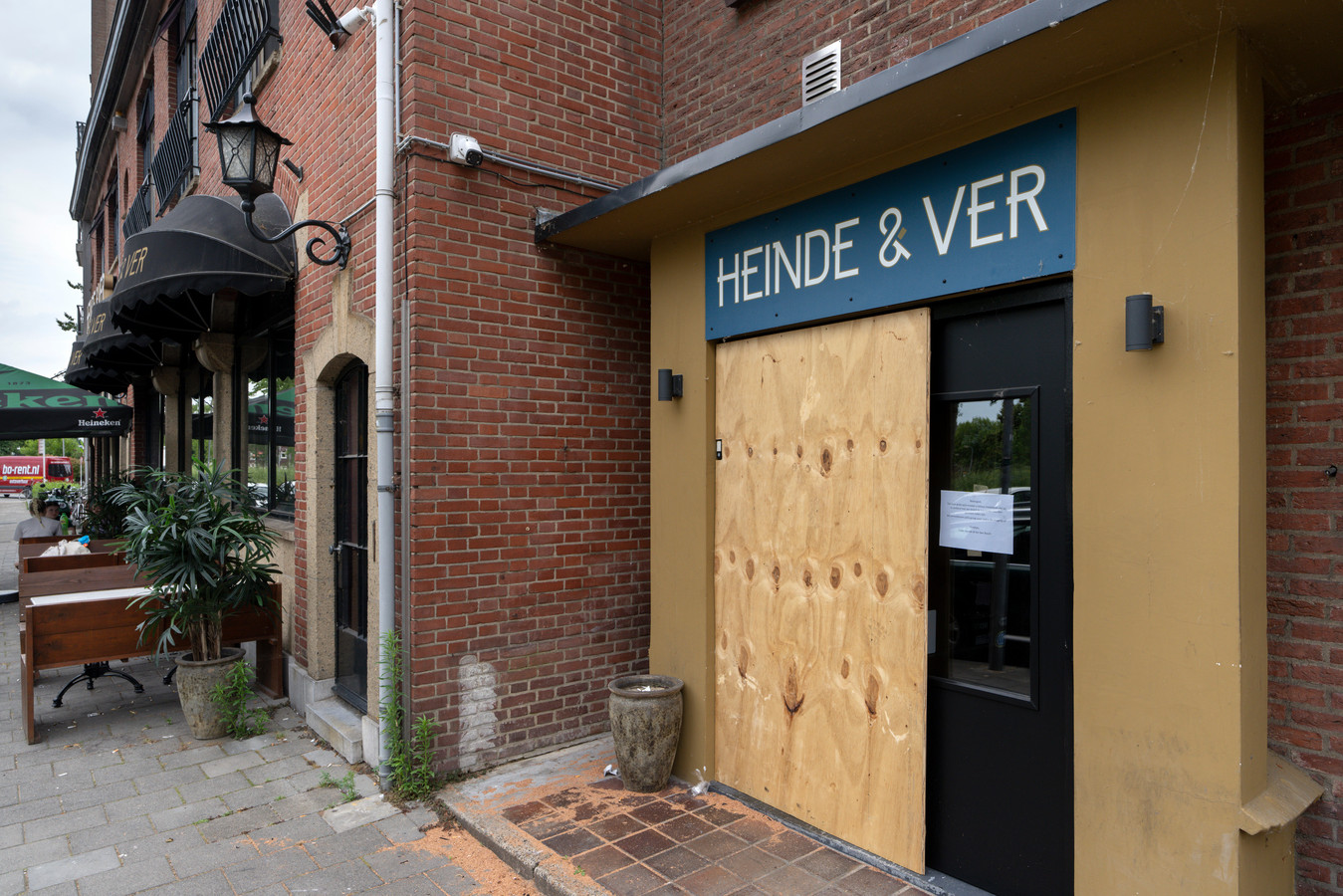 Restaurant Den Bosch zes maanden op slot na brand in keuken ‘Mijn eerste zaak en dan gebeurt er