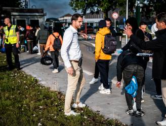 Ter Apel maakt zich weer op voor moeilijke nacht, Groningen wil dat andere provincies bijspringen