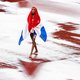 Onder een rood-wit-blauwe vlag verbergt Sifan Hassan haar ongeloof: eeuwige olympische roem