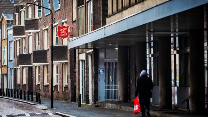 Dordtse raad denkt aan taskforce en daklozenloket om overlast rond Leger des Heils terug te dringen