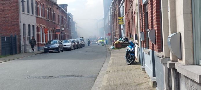 Er brak een hevige brand uit in de Spinstersstraat in Ronse.