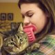 Alleen voor crazy catlady's: met deze gadget kun jij je kat teruglikken