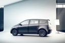 De Sion is de eerste auto van de Duitse startup Sono Motors. Hij kan elektriciteit uit het batterijpakket leveren aan het elektriciteitsnet. De deuren, dak en motorkap van de auto zijn bekleed met zonnecellen. De auto kost 25.500 euro.