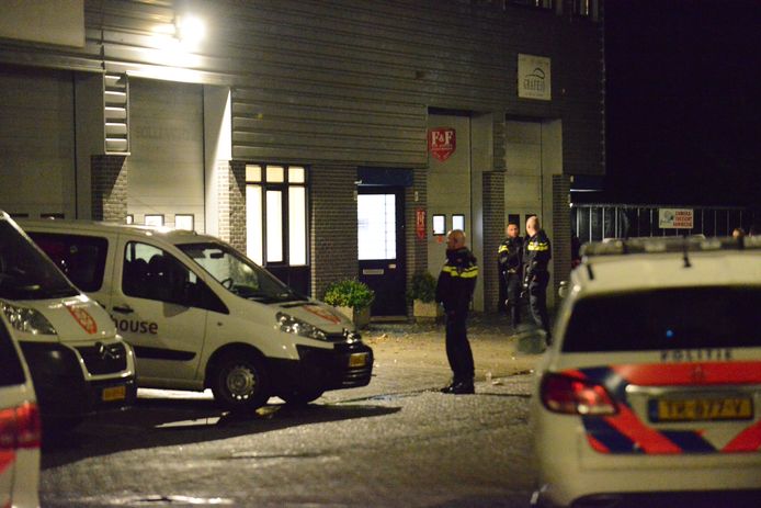 Agenten rukten massaal uit naar de Populierendreef in Voorburg
