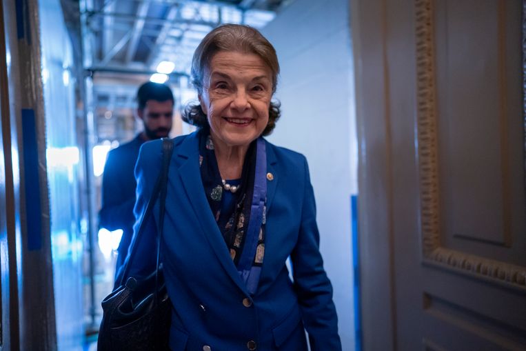 Dianne Feinstein in Washington D.C., vlak nadat ze aankondigde zich niet opnieuw verkiesbaar te stellen. Beeld AP