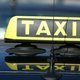 Elektro-taxi rijdt in juli door de stad