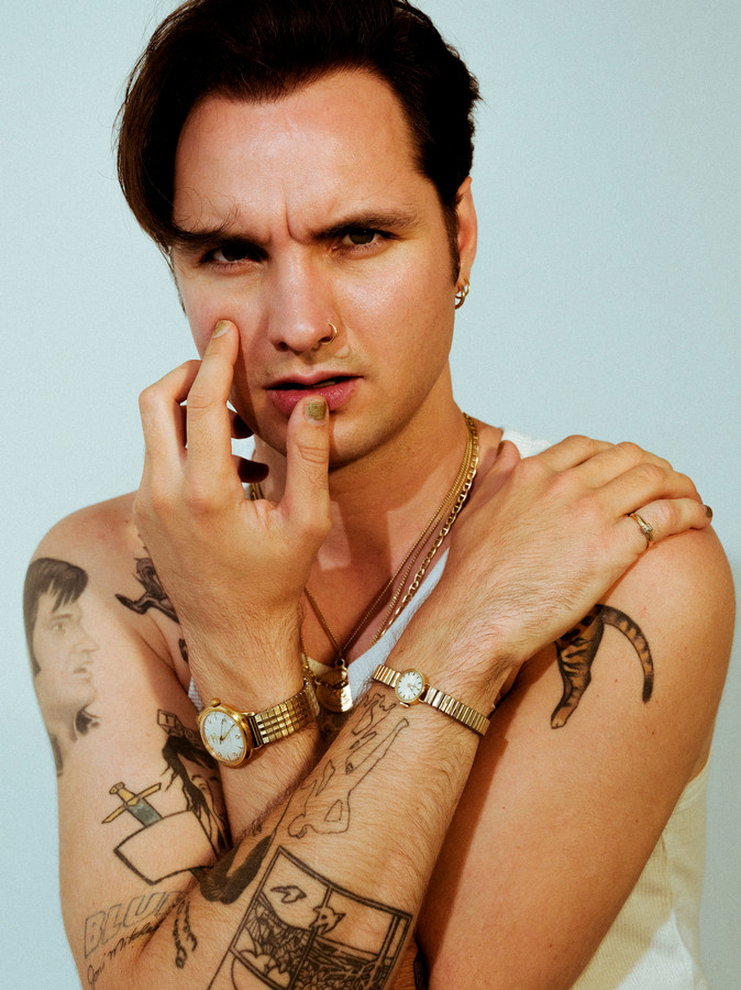 Jett Rebel eert zijn helden, in zijn eentje ‘Ik wil mensen omver blazen’ Foto bndestem.nl