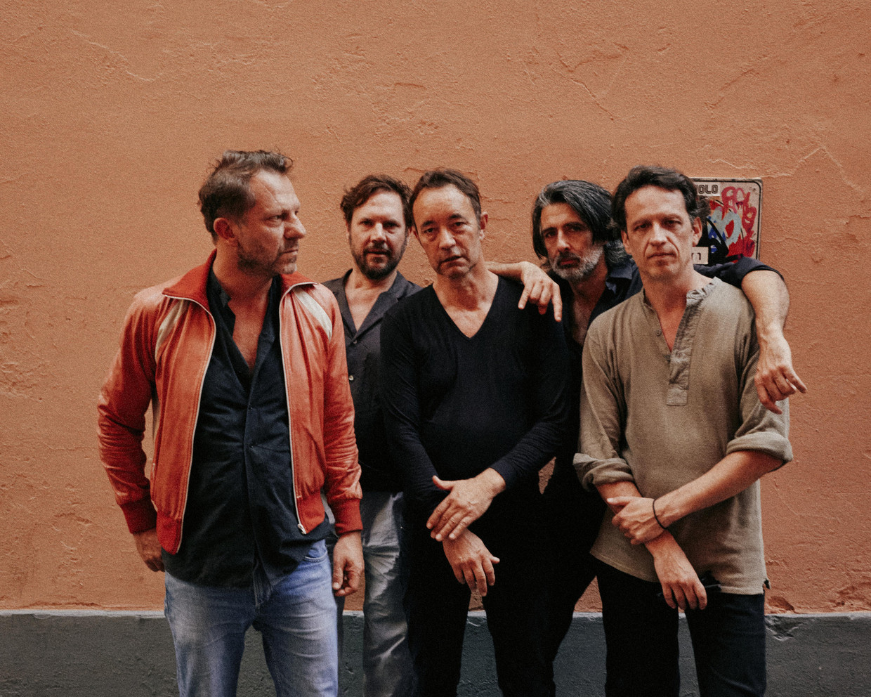 dEUS brengt in februari nieuwe muziek uit. Beeld rv