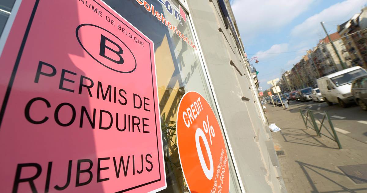 Passer le permis de conduire avec une boîte automatique bientôt la norme? Belgique 7sur7.be