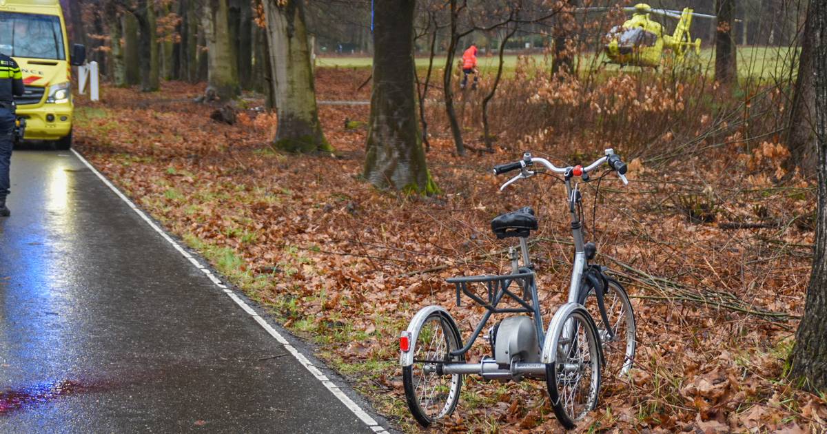 Fietser op driewieler zwaargewond bij ongeval in Arnhem.